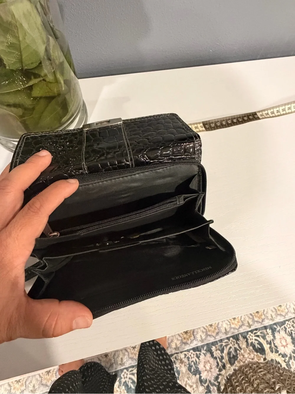 N/A sleek black
